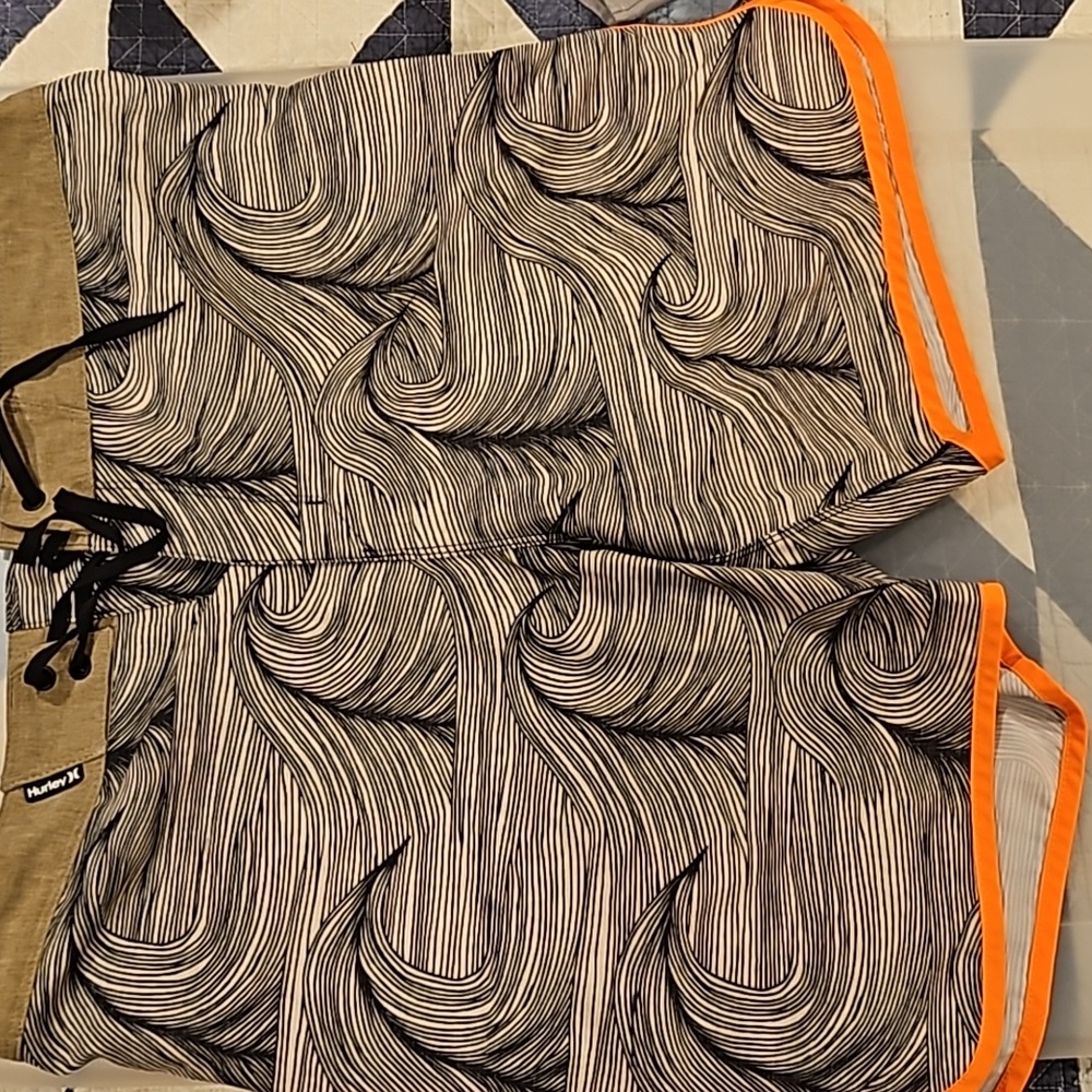 34 Hurley Phantom Boardshorts